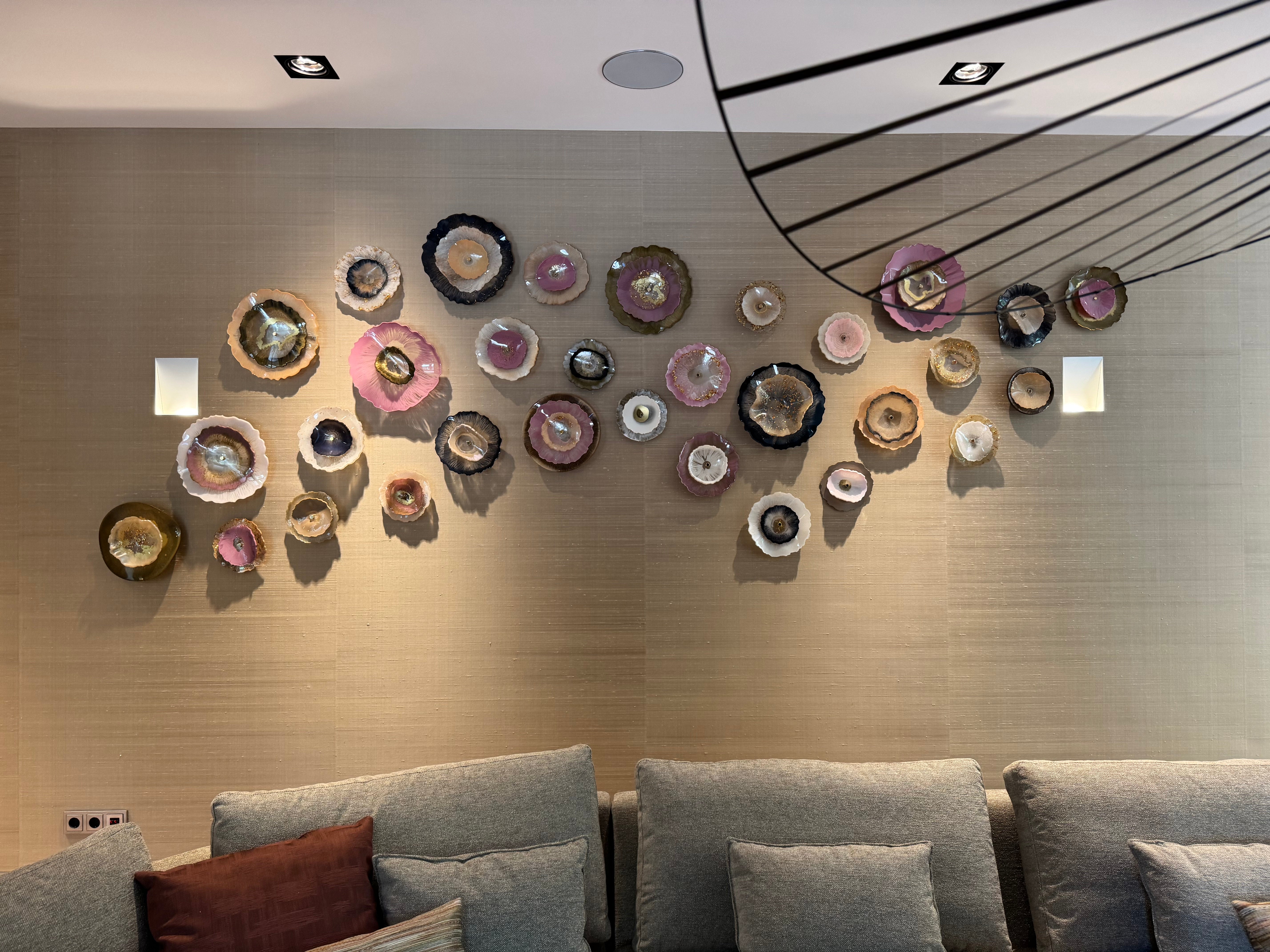 SOLD 70  Living room  flowers on the wall