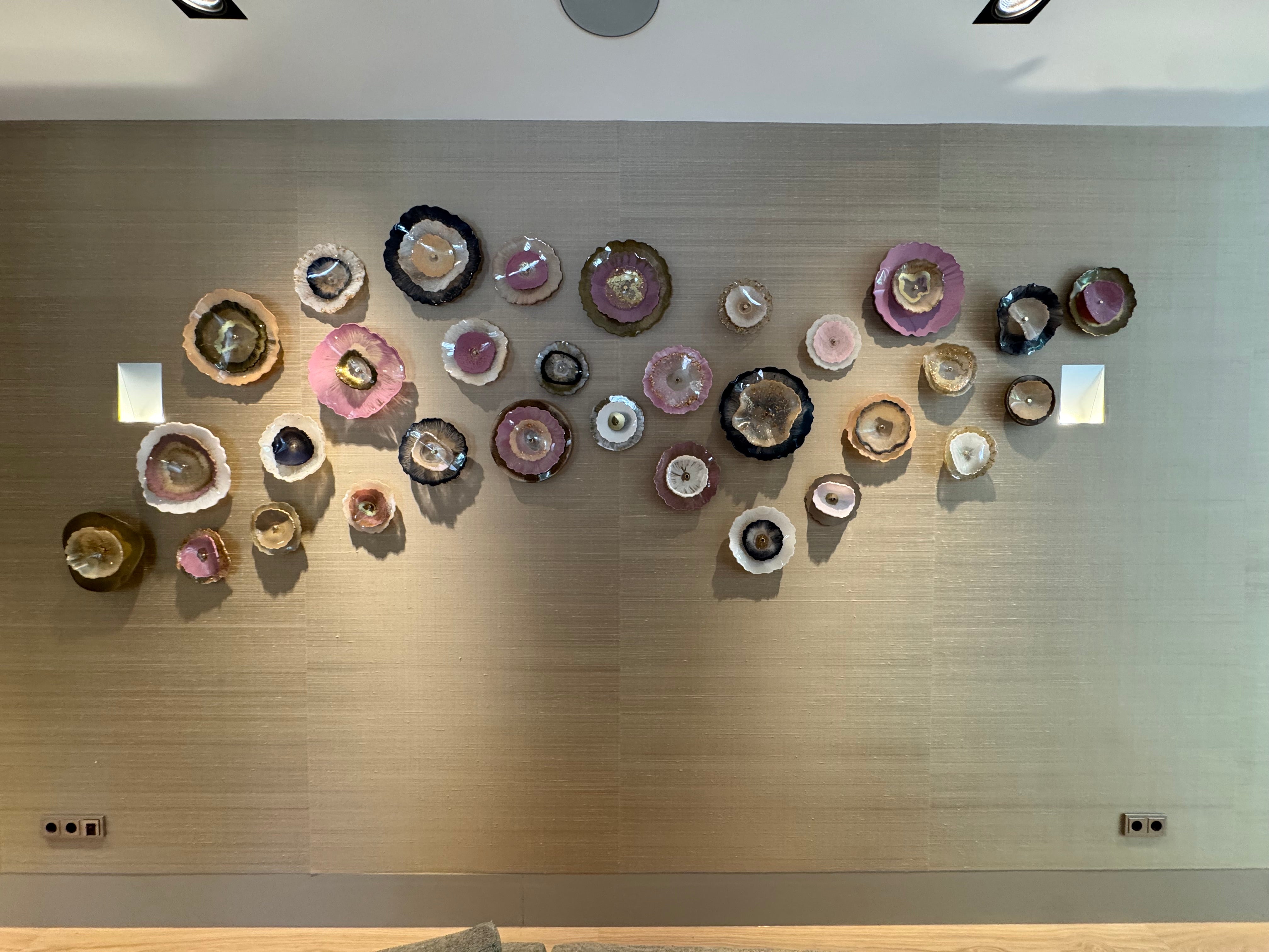 SOLD 70  Living room  flowers on the wall